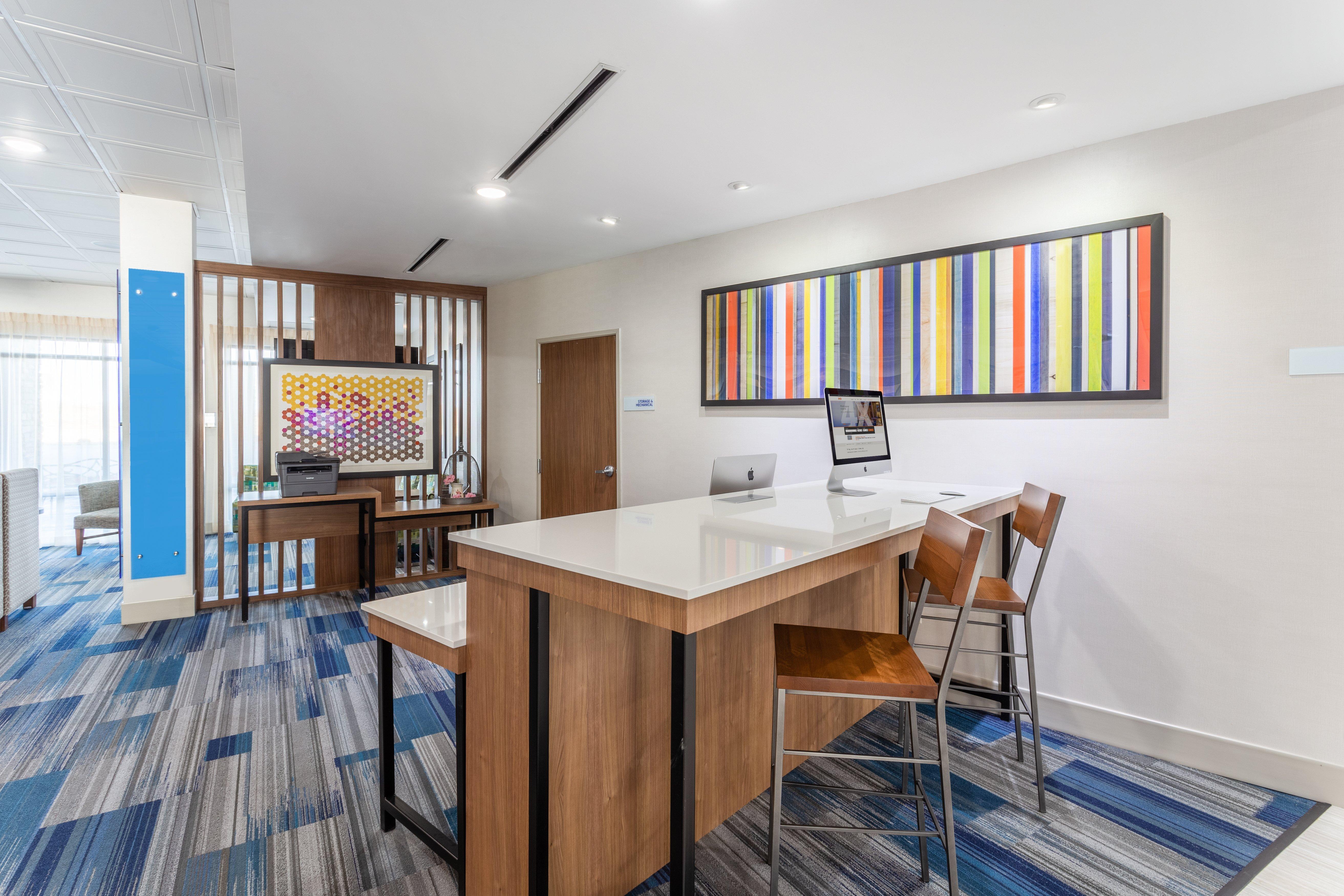 Holiday Inn Express & Suites Kearney By Ihg Eksteriør billede